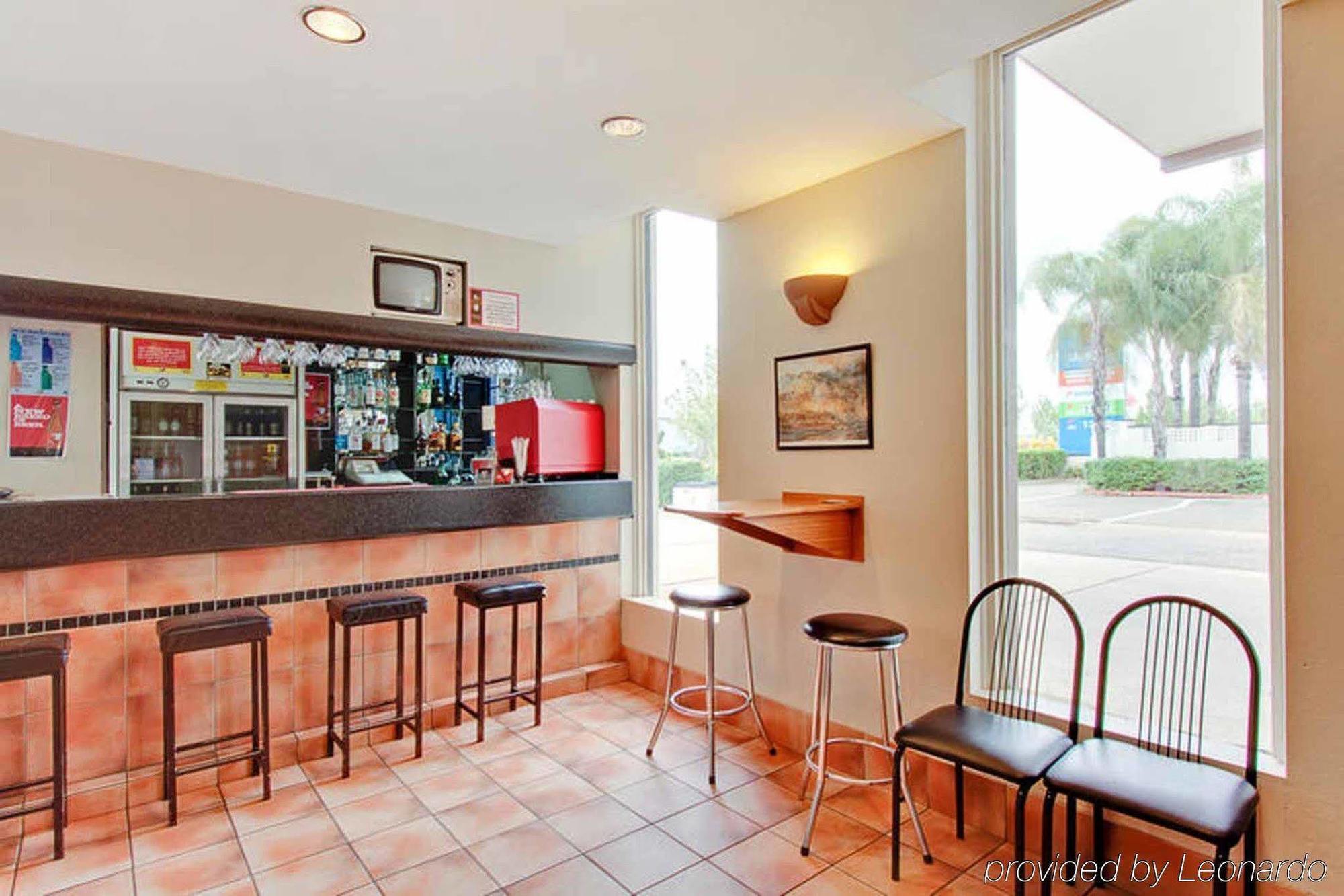 Econo Lodge Griffith Motor Inn Restaurang bild